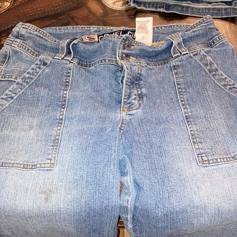 Cruel girl Capris